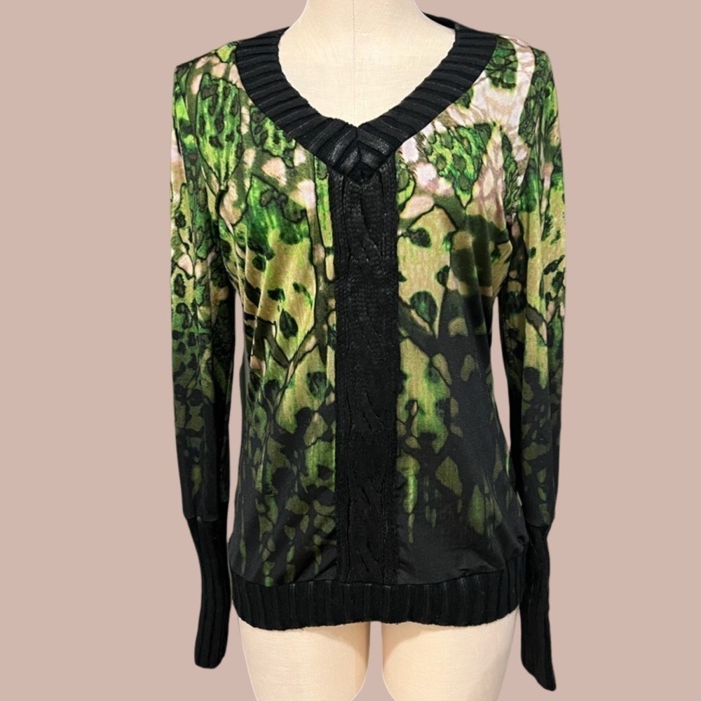 ALBERTO MAKALI watercolor V neck top with knit sweater elements